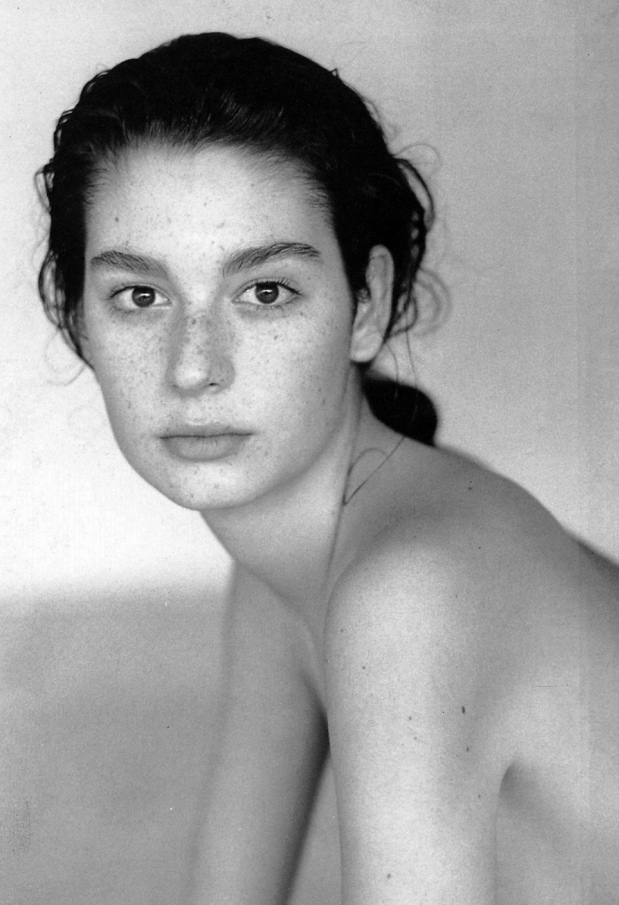Чёрно-белые портретные и ню фотографии от Жана-Франсуа Жонвиля