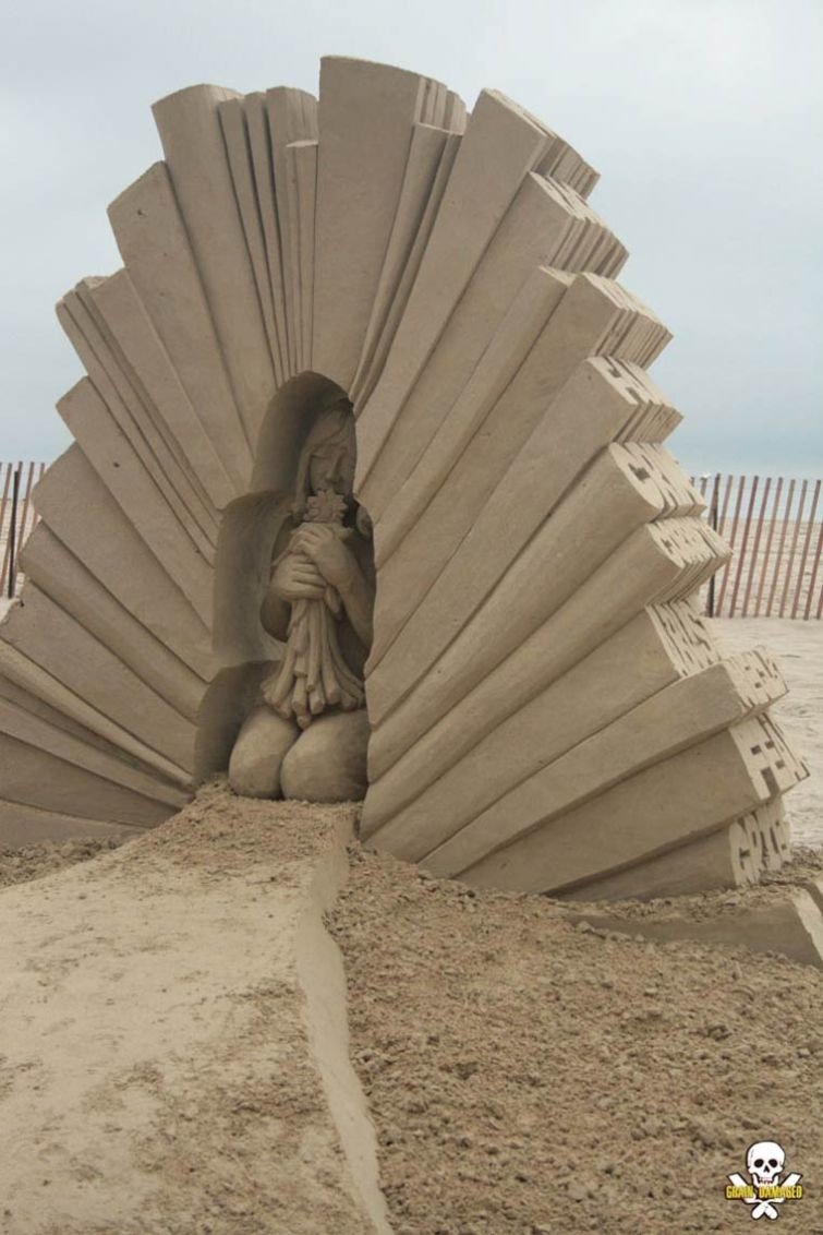 Впечатляющие песчаные скульптуры от Карла Яра
