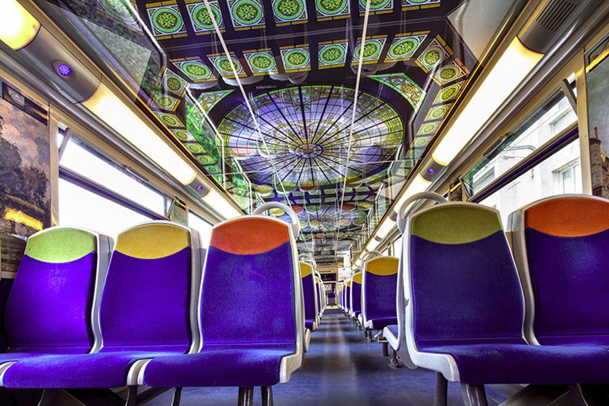 Интерьеры французских поездов превратились в художественные музеи