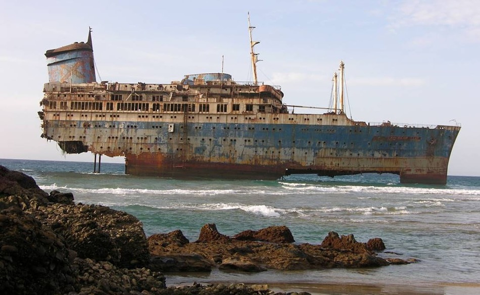 12 затонувших кораблей, на которые можно посмотреть без акваланга