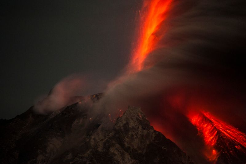 Последствия извержения вулкана в Индонезии