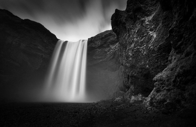 Живописный норвежский водопад Сельяландсфосс