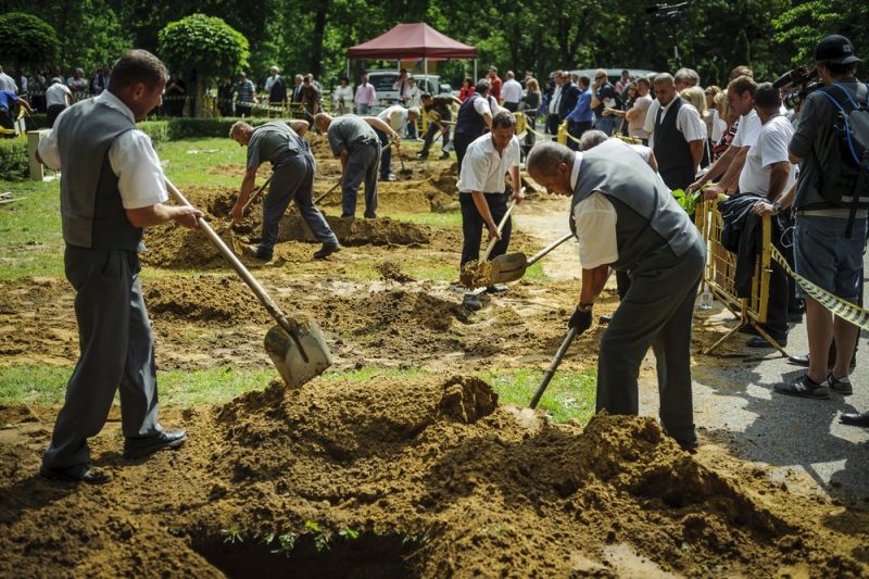 Первый национальный конкурс могильщиков в Венгрии
