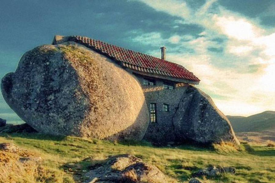 10 странных и необычных домов, в которых живут люди