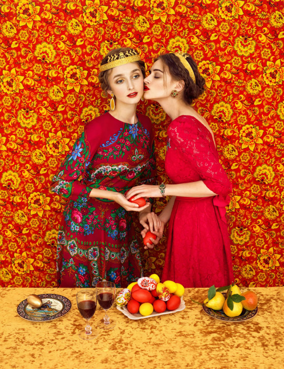 Русские красавицы в традиционных нарядах от российских фотографов