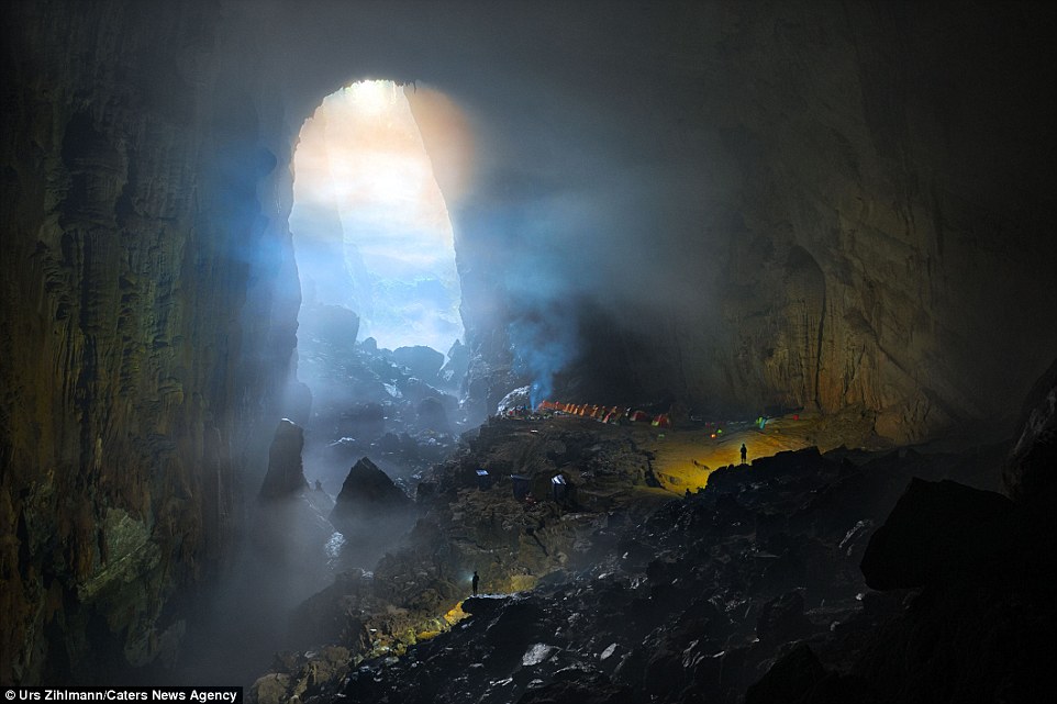 Как выглядит Шондонг - самая большая пещера в мире