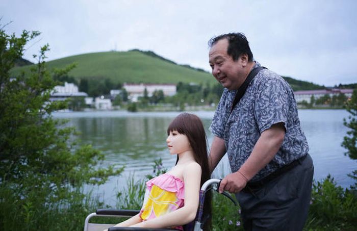Как женатый японец стал жить с силиконовой секс-куклой