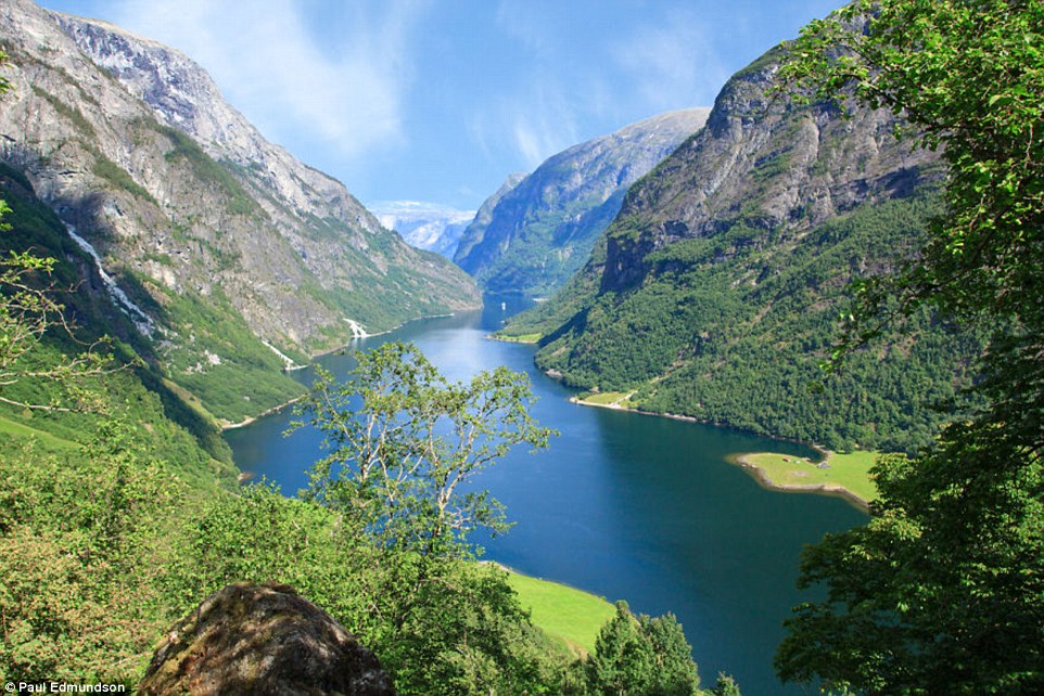 Красота норвежских фьордов от британского фотографа