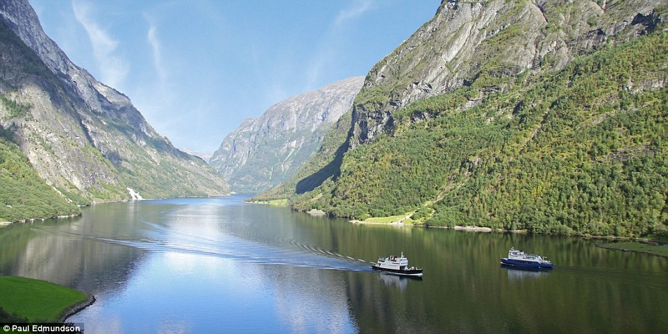 Красота норвежских фьордов от британского фотографа