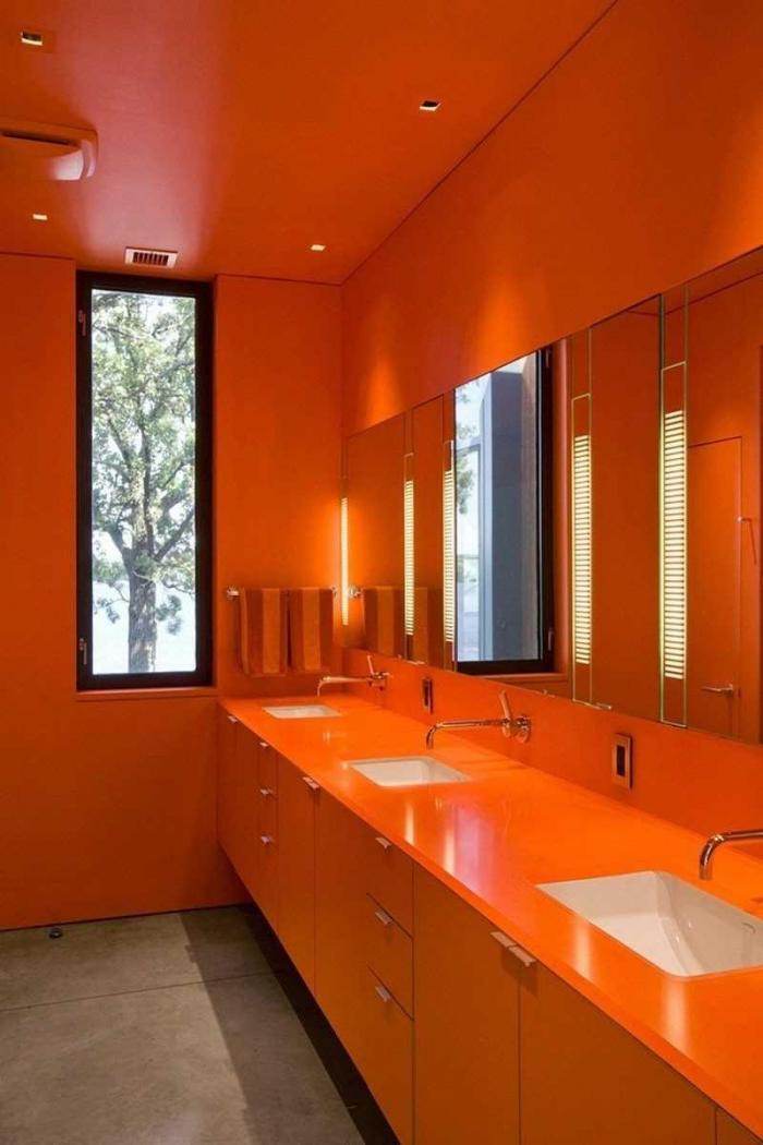 Яркие и красочные ванные комнаты
