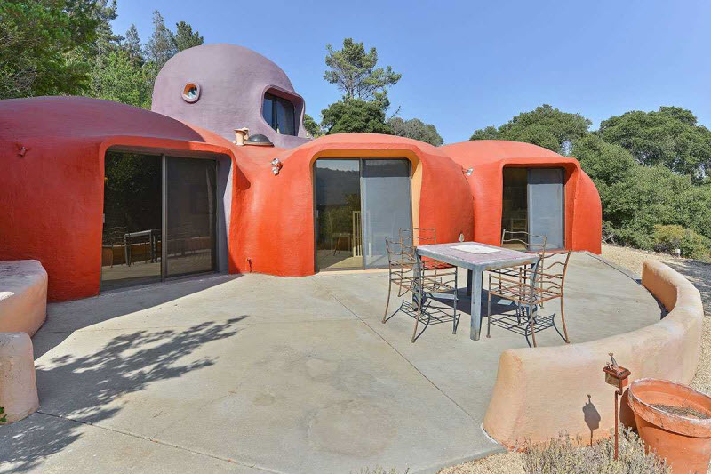 Дом Флинстоунов в Сан-Франциско, который никто не хочет покупать