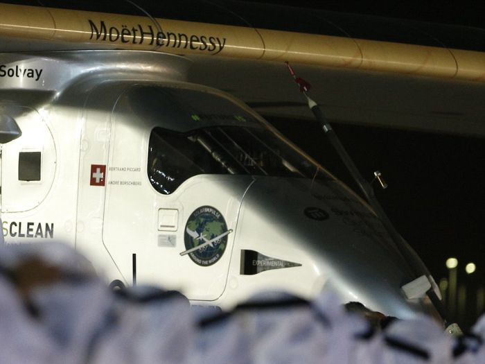 Solar Impulse 2 завершил кругосветный перелет