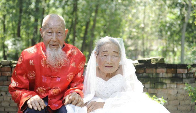 Первые свадебные фото за 80 лет брака
