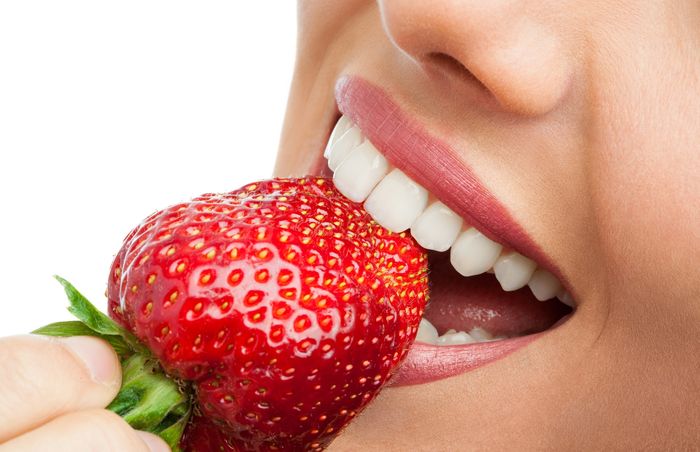7 веществ, которые вредят зубам