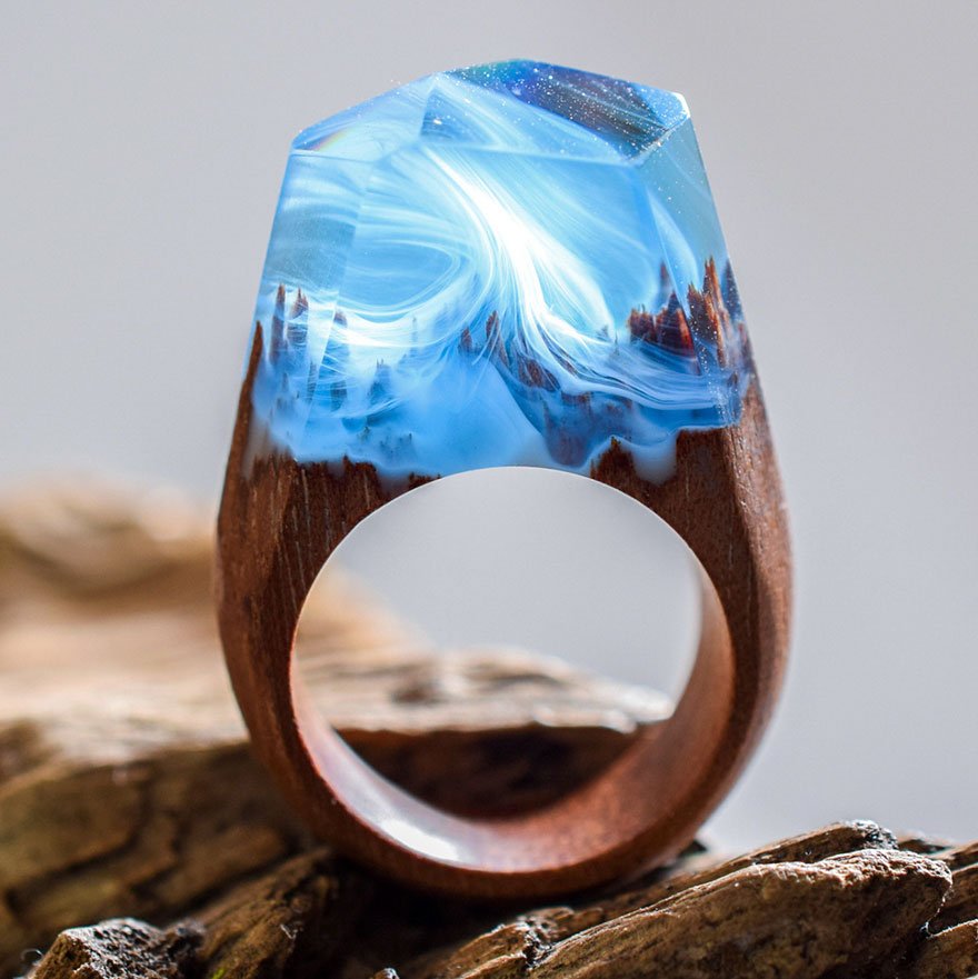 Оригинальные кольца из дерева