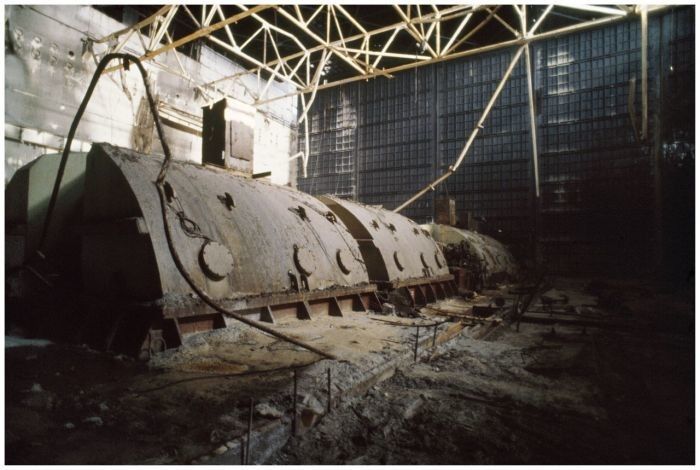 Мрачные фотографии из четвертого реактора ЧАЭС, сделанные в 1990 году