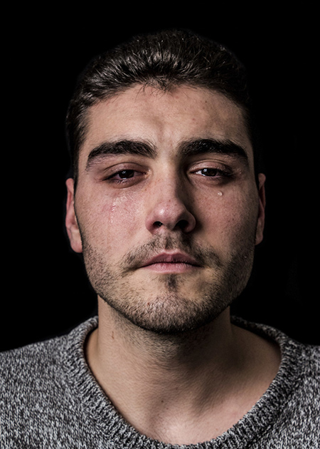 Фотопроект о плачущих мужчинах, разрушающий известные стереотипы