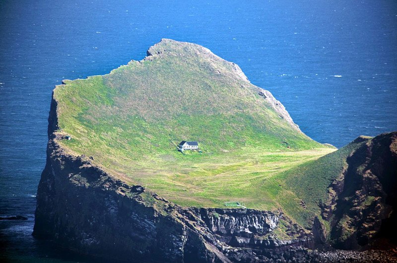 20 одиноких, но уютных домиков на островах