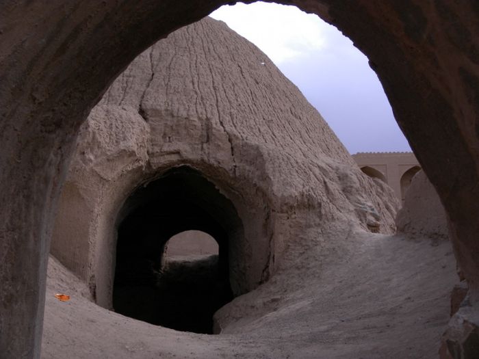 Древние дома-ледники Ирана