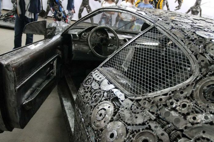 Автомобили, созданные из металлолома