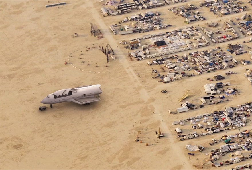 Переделанный Boeing 747 на фестивале Burning Man