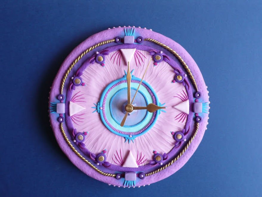 Настенные часы из полимера