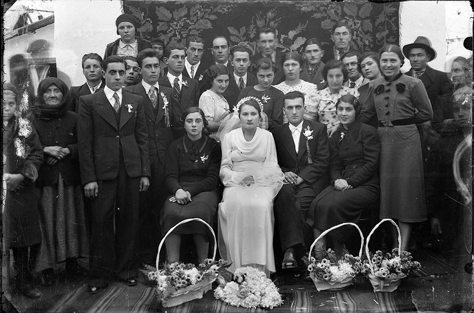 Архив румынского фотографа Костикэ Аксинте, который снимал с 1925 года