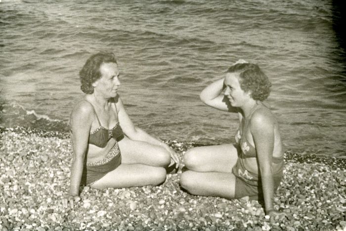 Купальщицы крымских пляжей в 20-50 годы XX века