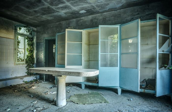 Заброшенные больницы Италии и Бельгии на фото Стефана Бауманна