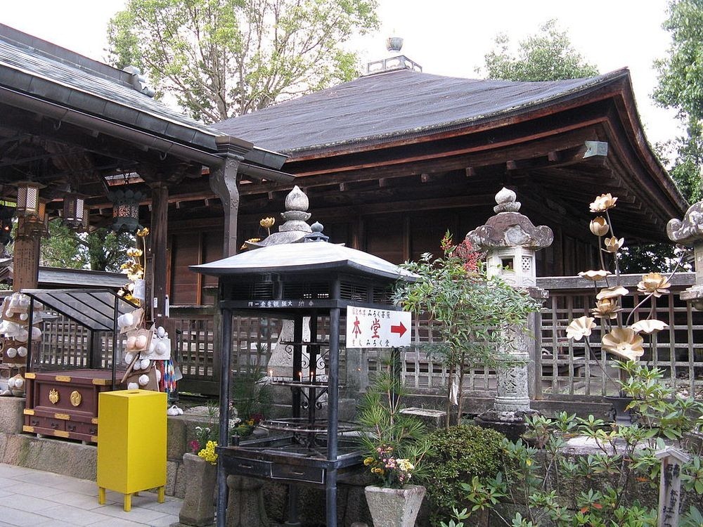В Японии есть храм, посвященный женской груди