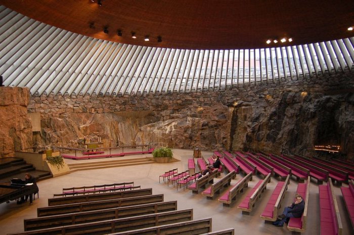 Храм Темппелиаукио - необычная церковь в Финляндии