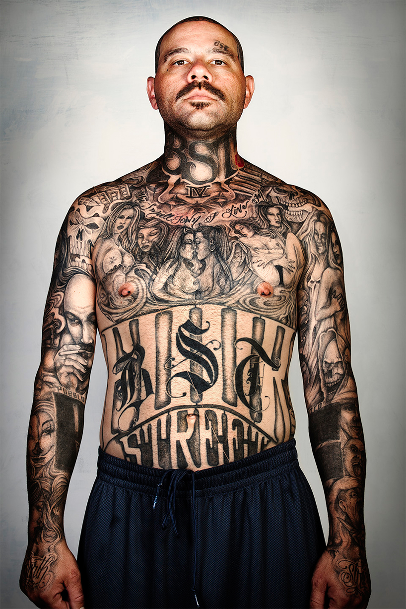 Как выглядят участники банд без татуировок