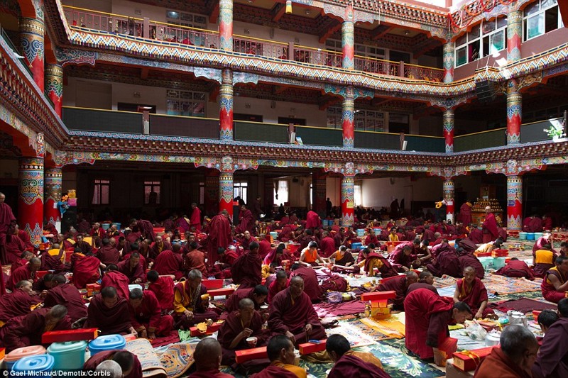 Крупнейшая буддийская академия в мире