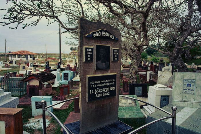 Кладбища в разных странах мира