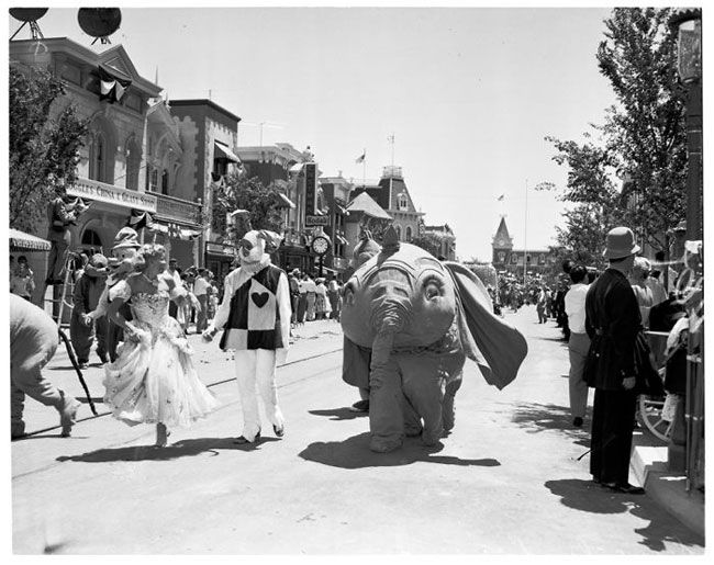 Волшебные фотографии с открытия первого Диснейленда в 1955 году