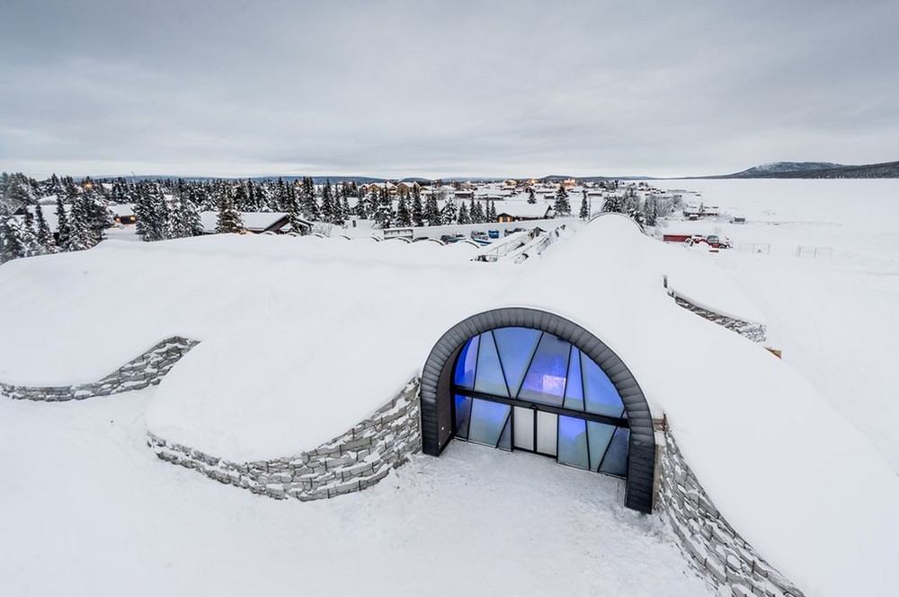 Волшебный ледяной отель в Швеции