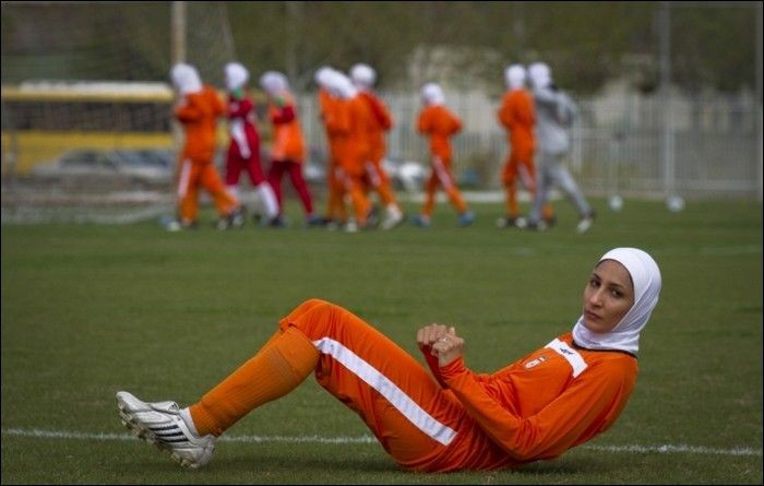 Иранский женский футбол