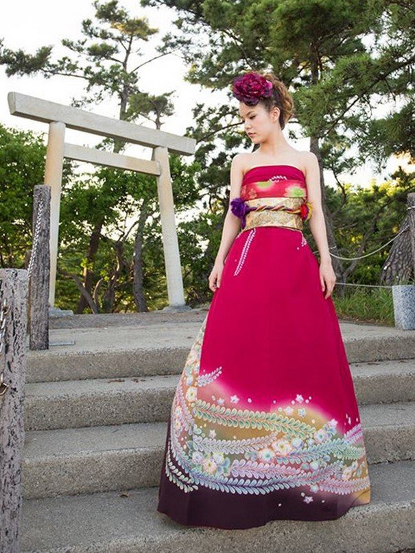 Подвенечные платья японских невест в стиле традиционного кимоно