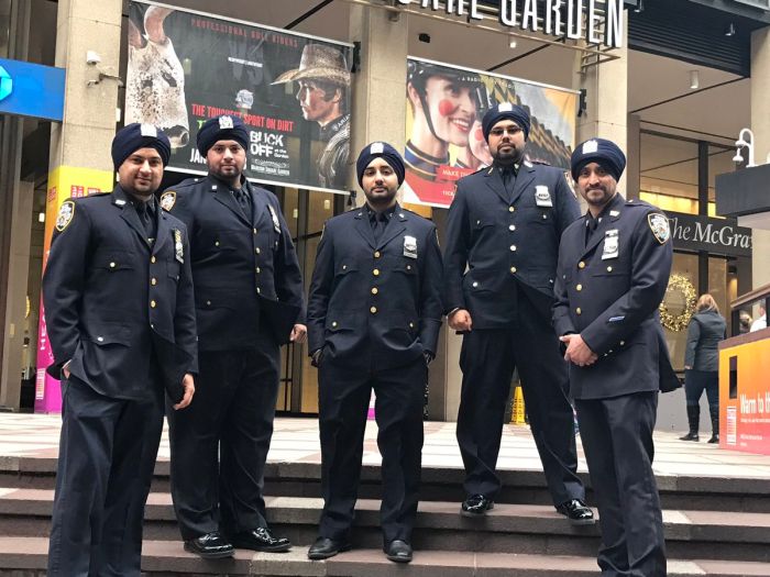 Полицейским Нью-Йорка разрешили носить тюрбан и бороду