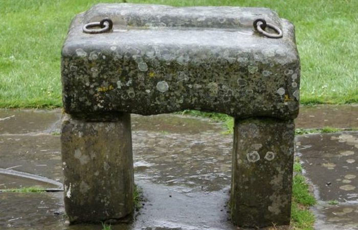 Каменная подушка Иакова: камень, на котором короновались шотландские монархи
