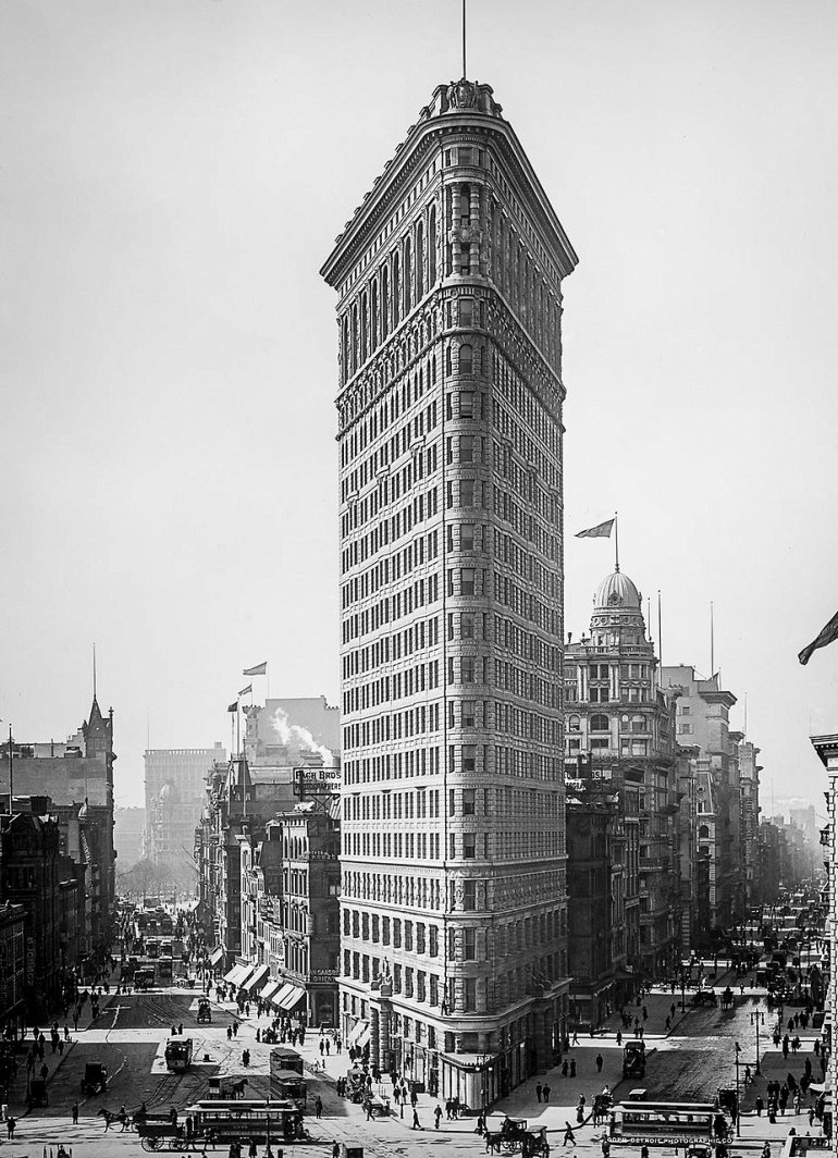 Флэтайрон-билдинг: известный небоскреб на Манхэттене