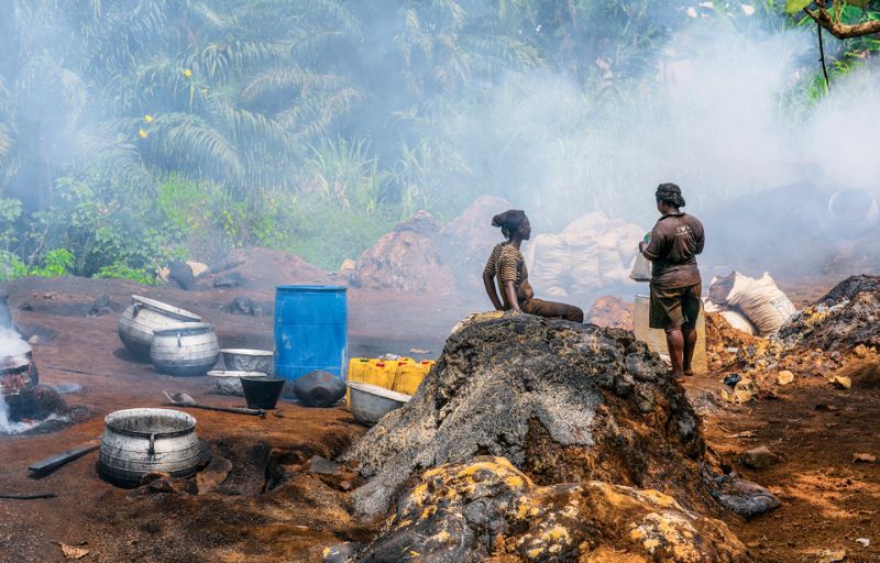 Нелегальная добыча золота в подпольных шахтах Ганы