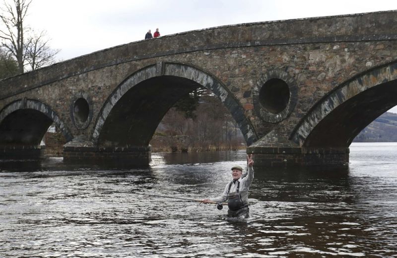 Открытие сезона ловли лосося в Шотландии