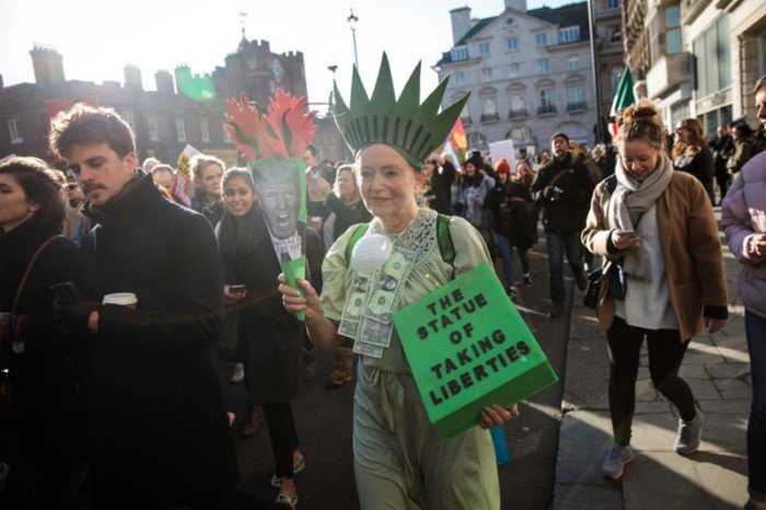Когда женщины против: фотографии женских маршей протеста