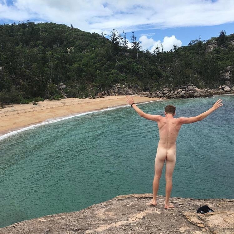 Get Naked Australia: голые австралийцы на фоне природы