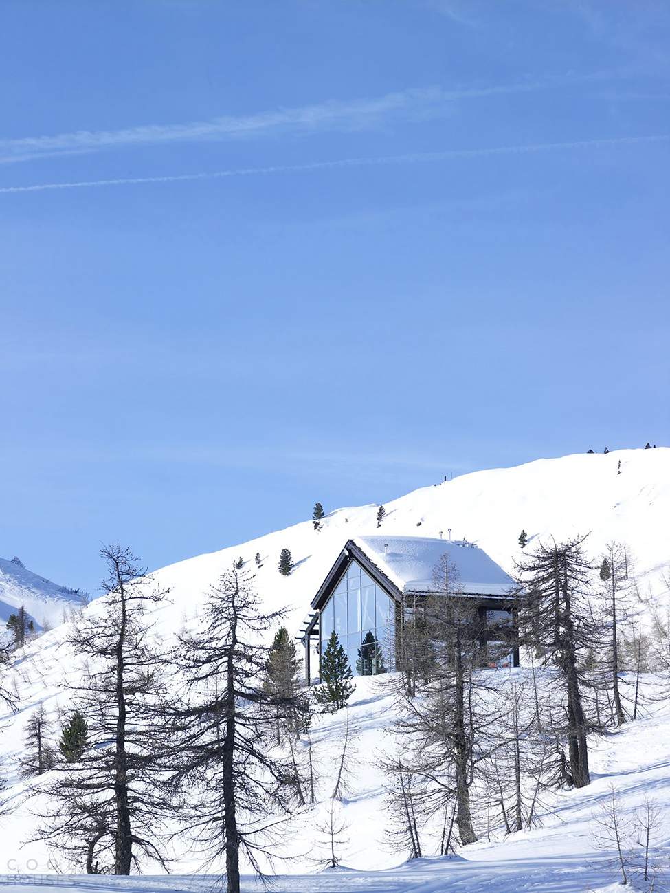 Современное шале в Альпах Италии
