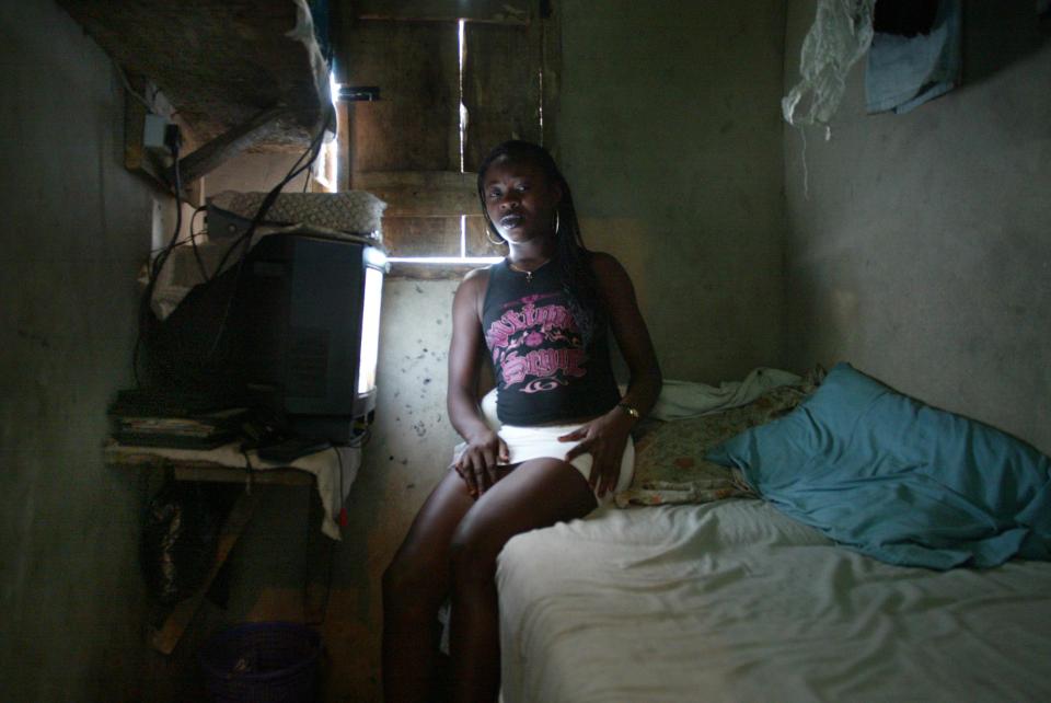 Ангелы смерти: фото проституток из Нигерии