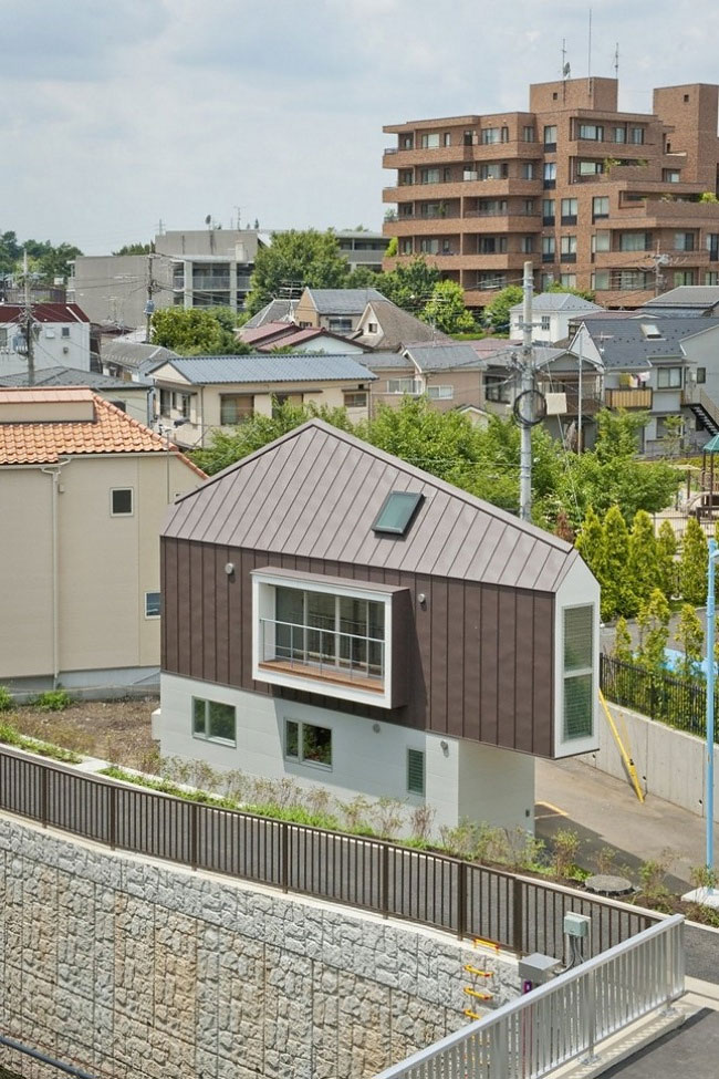 Миниатюрный и узкий дом в Японии