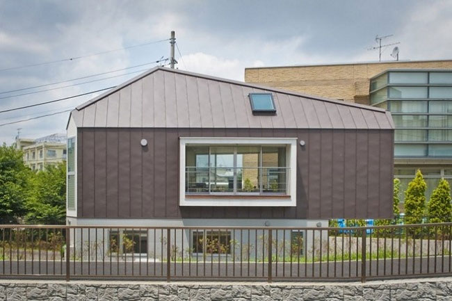 Миниатюрный и узкий дом в Японии