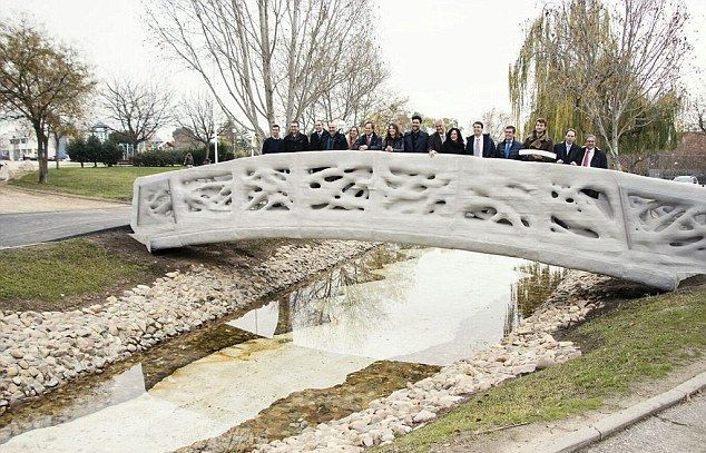 В Испании возвели первый мост, распечатанный на 3D-принтере